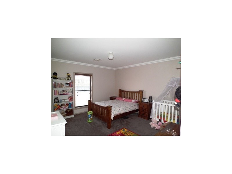 300 Nash Street, Parkes NSW 2870
