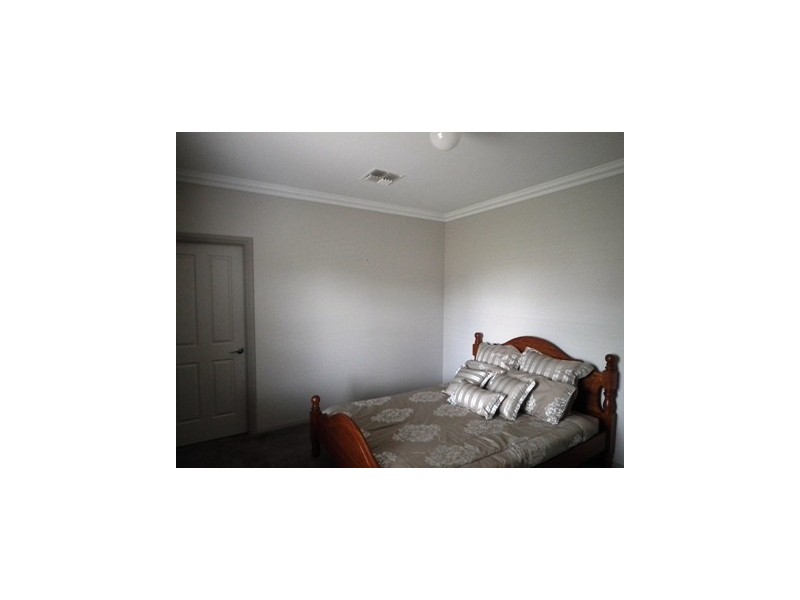 300 Nash Street, Parkes NSW 2870