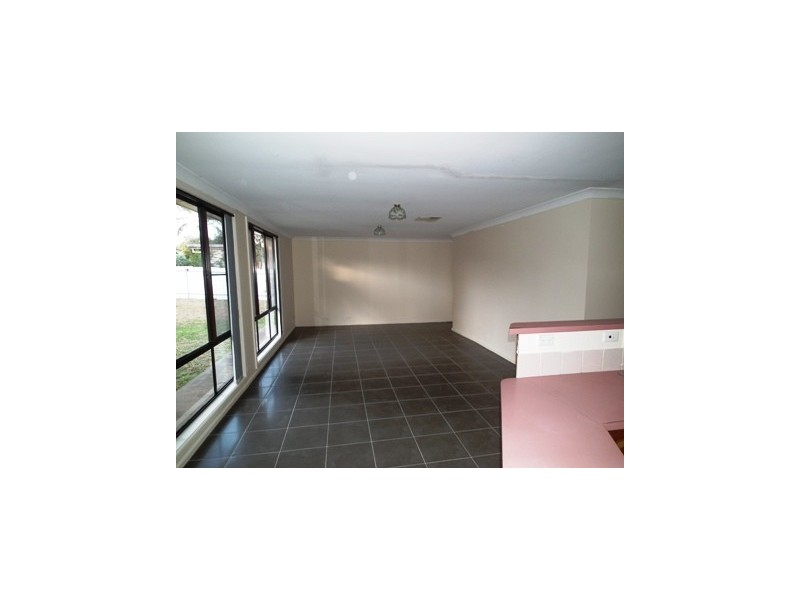 6 Forster Street, Parkes NSW 2870