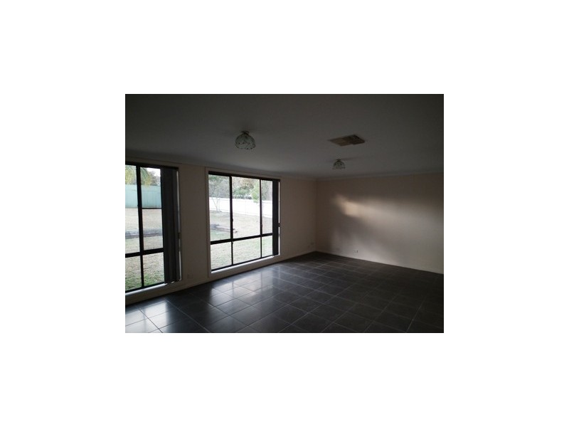 6 Forster Street, Parkes NSW 2870