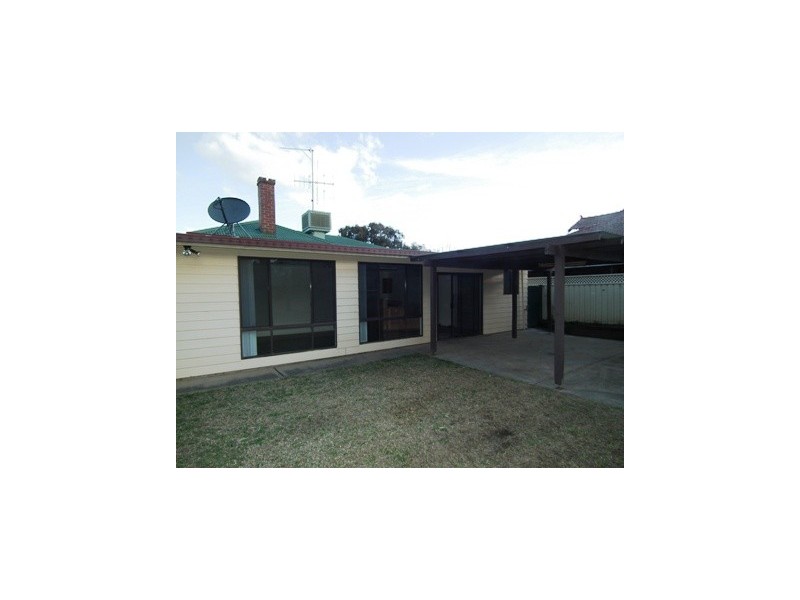 6 Forster Street, Parkes NSW 2870