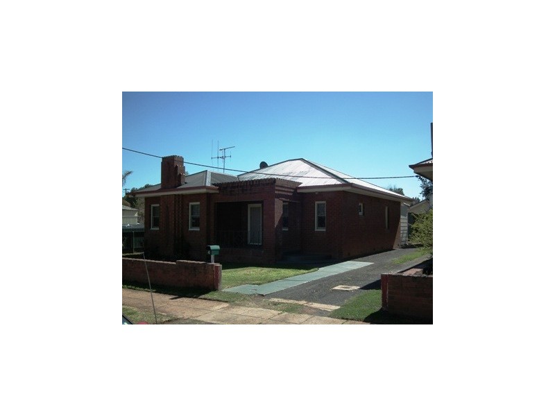 4 Rose Street, Parkes NSW 2870