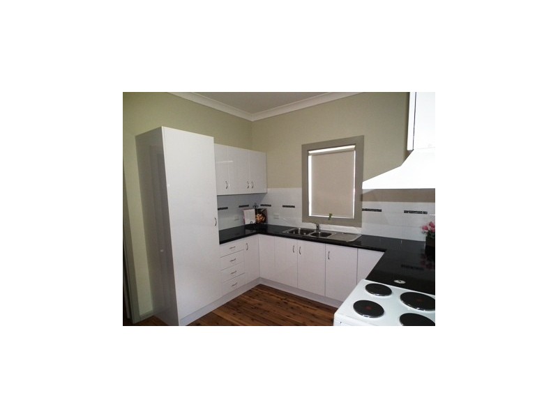 4 Rose Street, Parkes NSW 2870