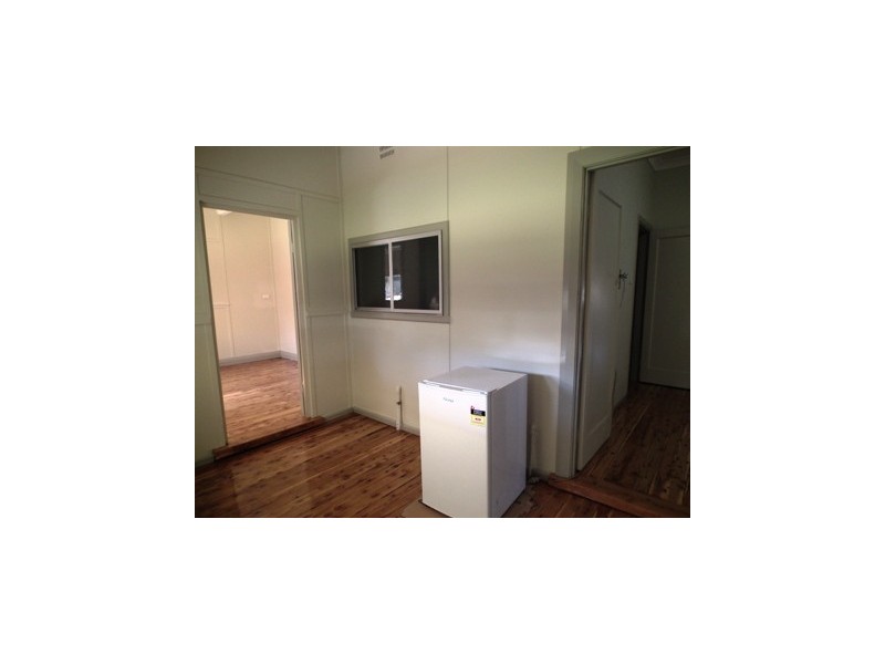 4 Rose Street, Parkes NSW 2870