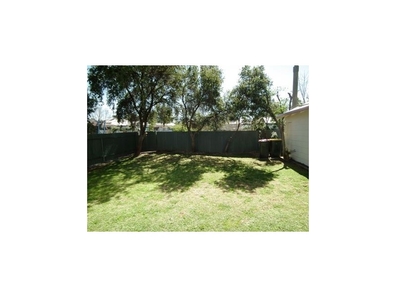 4 Rose Street, Parkes NSW 2870