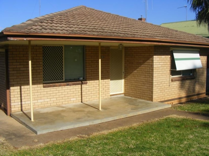 11a Coleman Street, Parkes NSW 2870