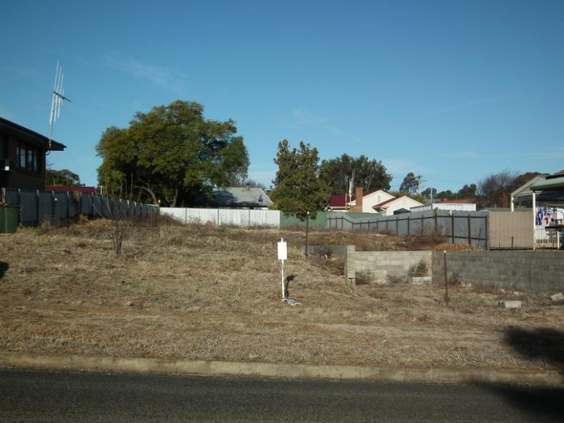 89 High Street, Parkes NSW 2870