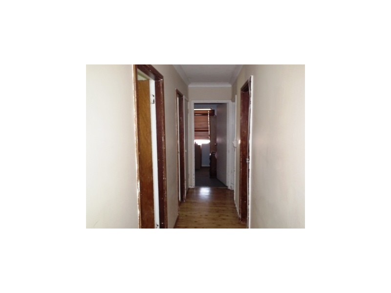 10 Porter Street, Parkes NSW 2870