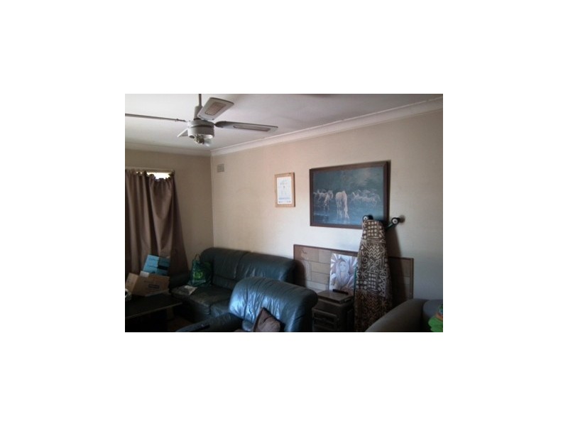 10 Porter Street, Parkes NSW 2870