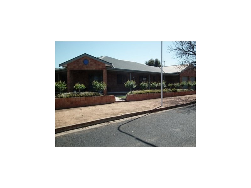 7-9 Cooke Street, Parkes NSW 2870