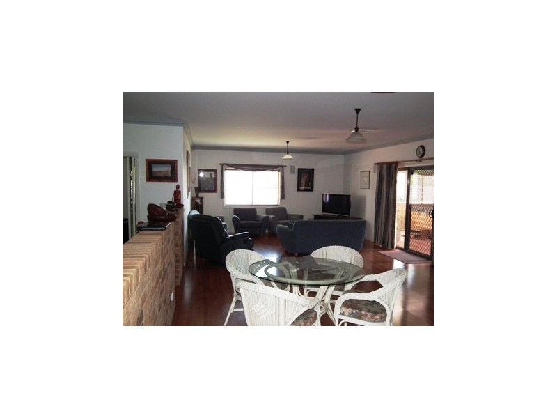7-9 Cooke Street, Parkes NSW 2870