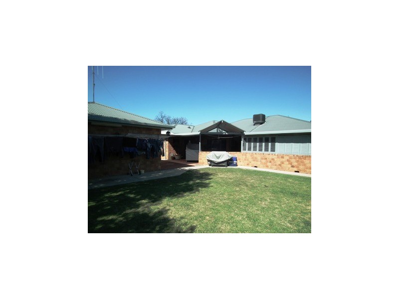 7-9 Cooke Street, Parkes NSW 2870