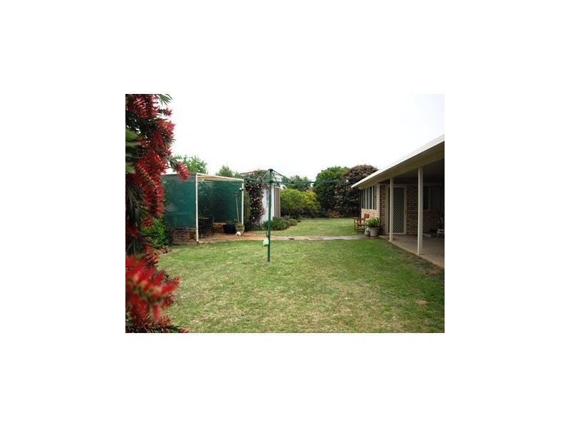 40 Middleton Street, Parkes NSW 2870