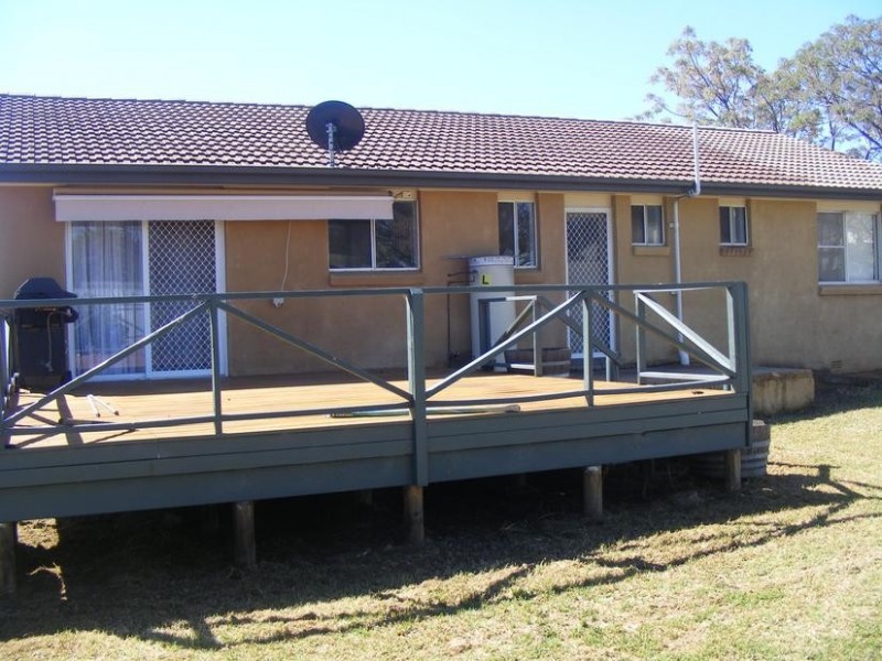 25 Dugga Street, Peak Hill NSW 2869