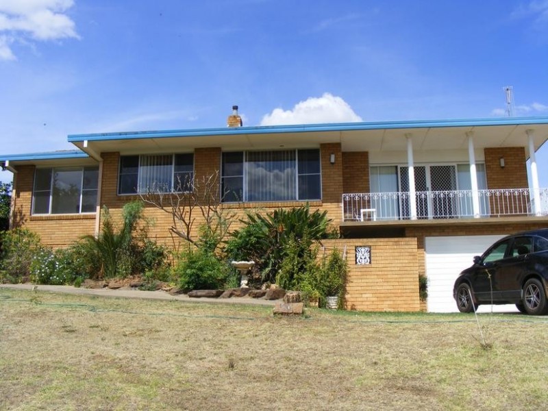81 East Street, Parkes NSW 2870