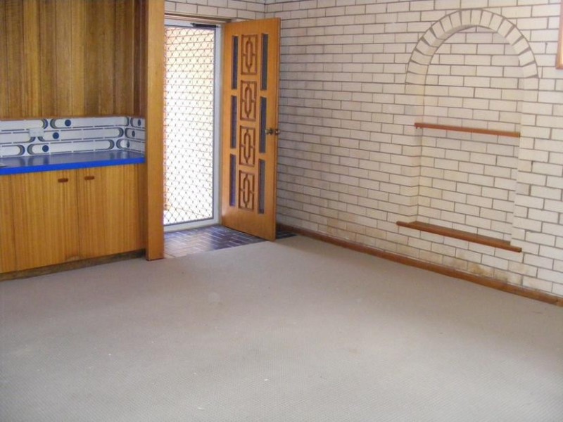 81 East Street, Parkes NSW 2870