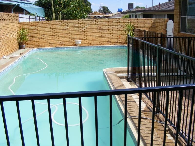 81 East Street, Parkes NSW 2870