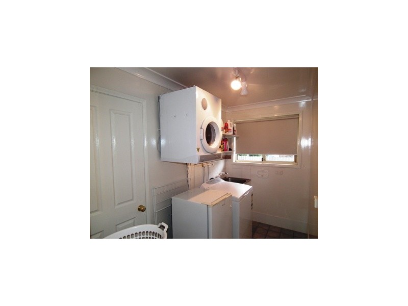 6 Caledonia Street, Parkes NSW 2870