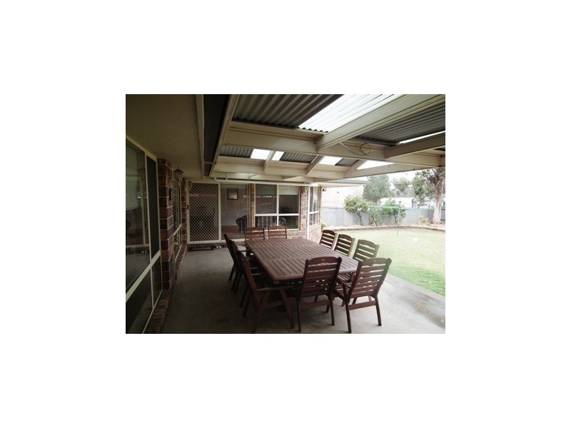 6 Caledonia Street, Parkes NSW 2870