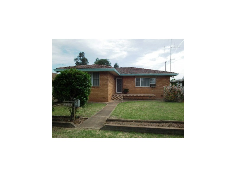 10 Captain Wilson Ave, Parkes NSW 2870