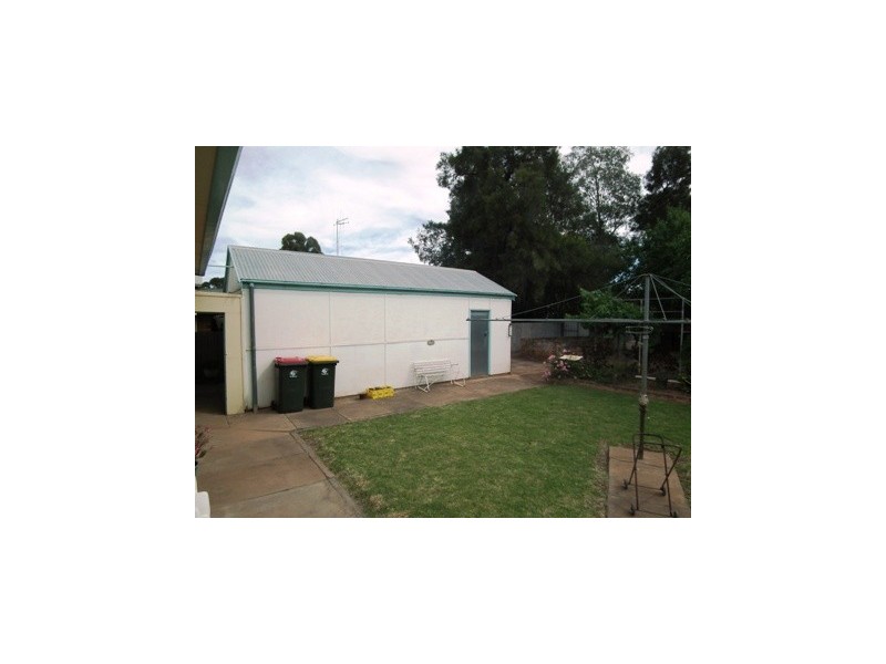 10 Captain Wilson Ave, Parkes NSW 2870
