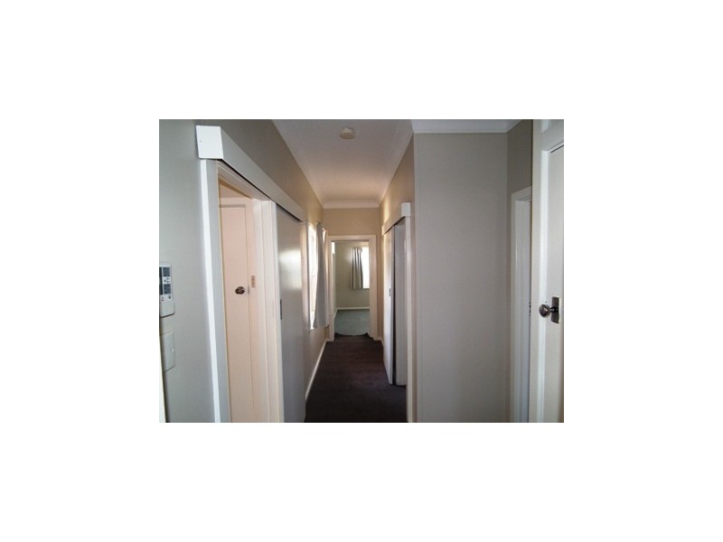 4 Waratah Street, Parkes NSW 2870