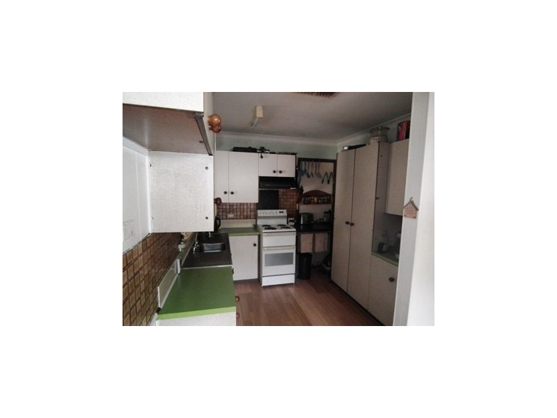 4 Porter St, Parkes NSW 2870