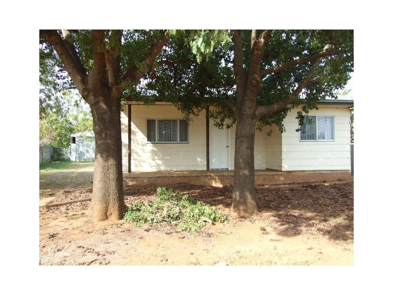 69 Forbes Road, Parkes NSW 2870