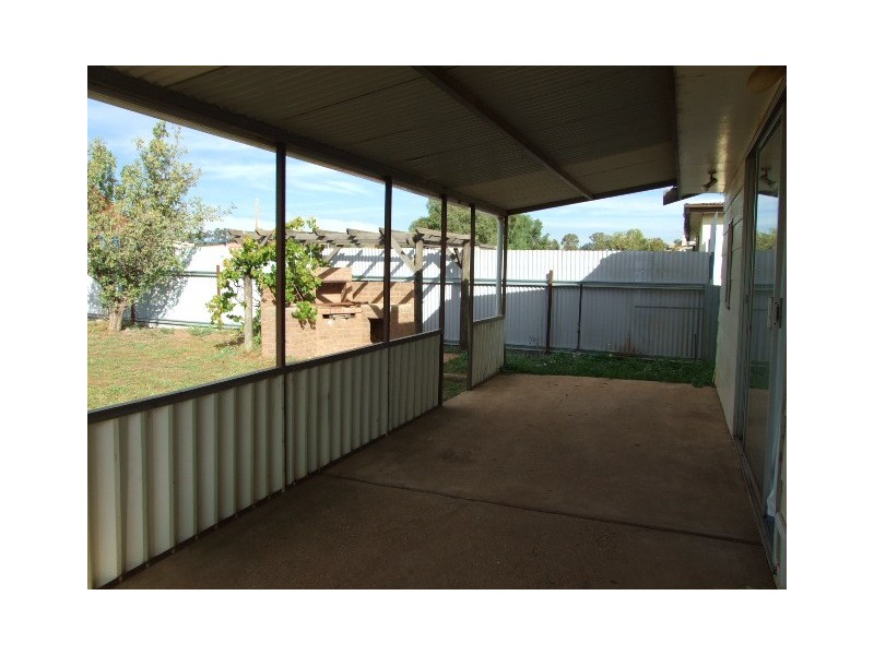 69 Forbes Road, Parkes NSW 2870