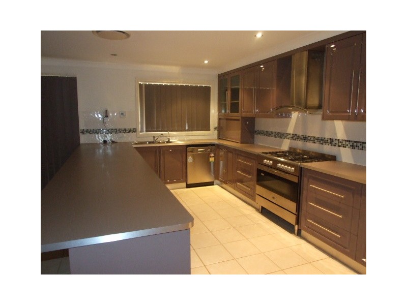 39 Glenburnie Close, Parkes NSW 2870