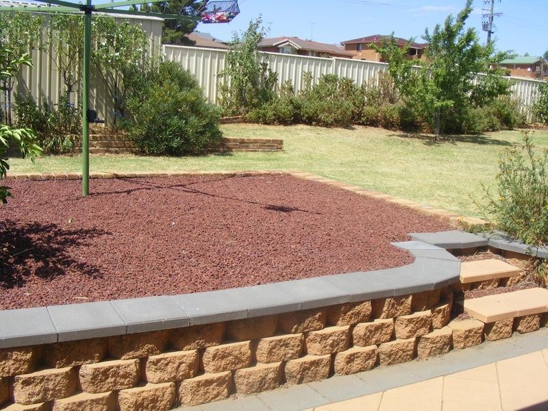 18 Basil Ave, Parkes NSW 2870