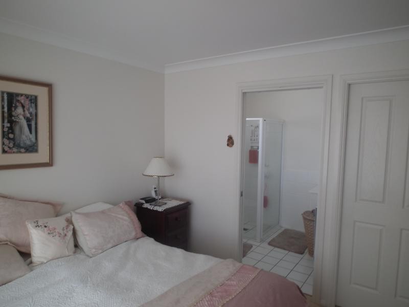 5 Guillan Place, Parkes NSW 2870