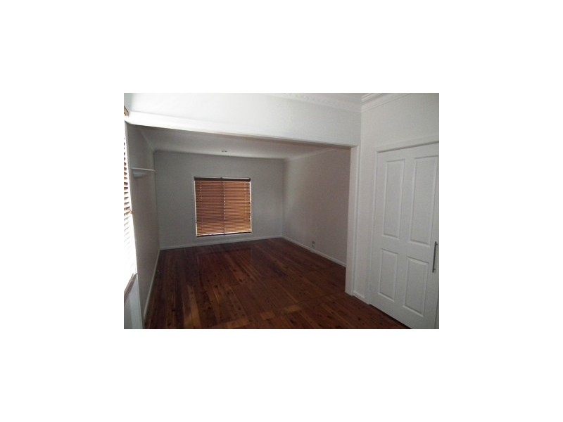 12 Boazman Ave, Parkes NSW 2870