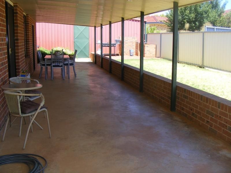 10 Endeavour Place, Parkes NSW 2870