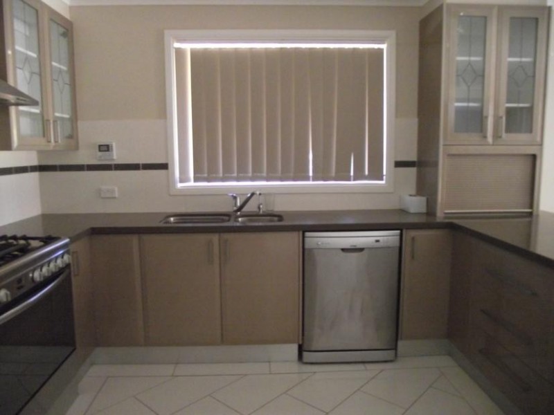 14 Glengowrie St, Parkes NSW 2870