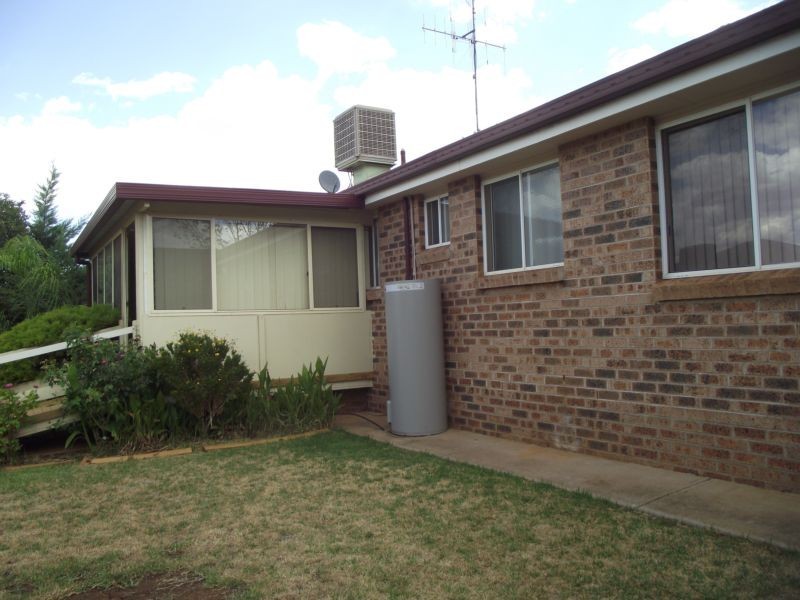 21 Danilenko Street, Parkes NSW 2870