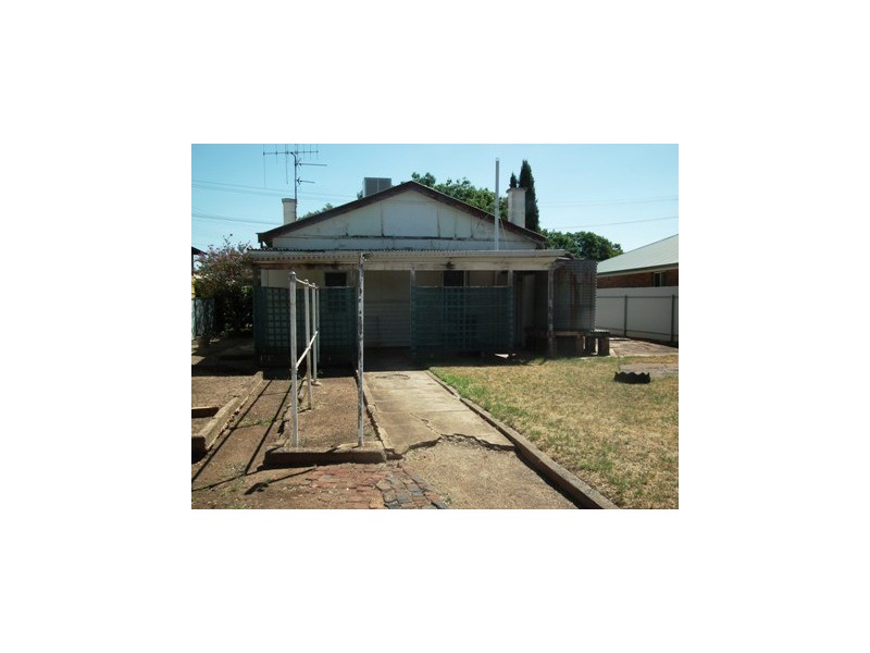 67 Cecile Street, Parkes NSW 2870