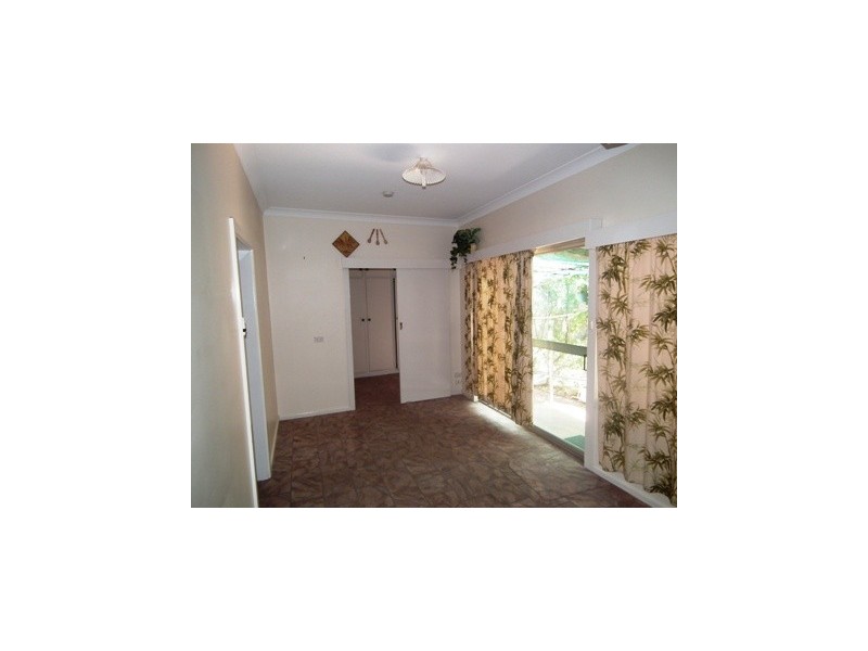 12 Waratah Street, Parkes NSW 2870