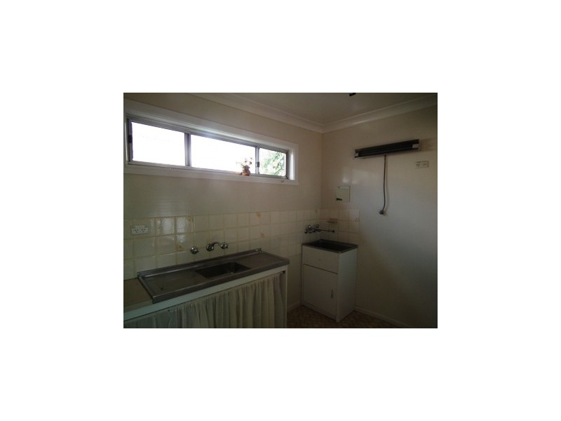 12 Waratah Street, Parkes NSW 2870