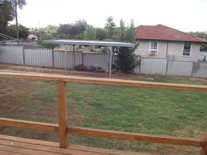 32 Medlyn St, Parkes NSW 2870