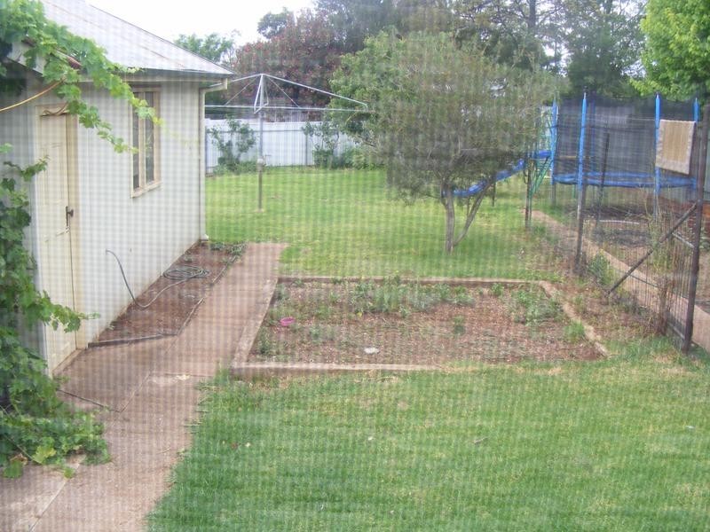 1 Howard St, Parkes NSW 2870