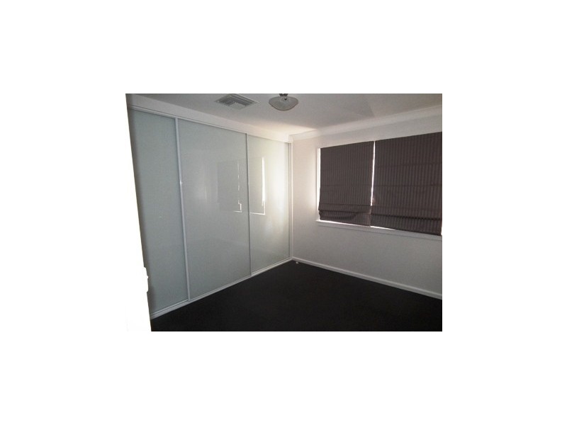 11 Kookaburra Street, Parkes NSW 2870