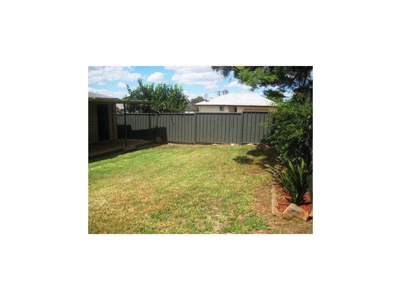 11 Kookaburra Street, Parkes NSW 2870