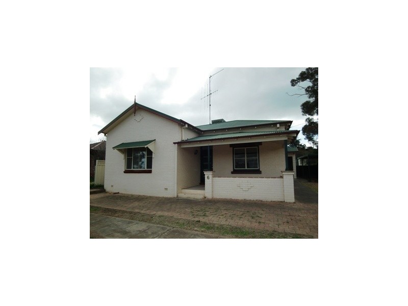 6 Forster Street, Parkes NSW 2870