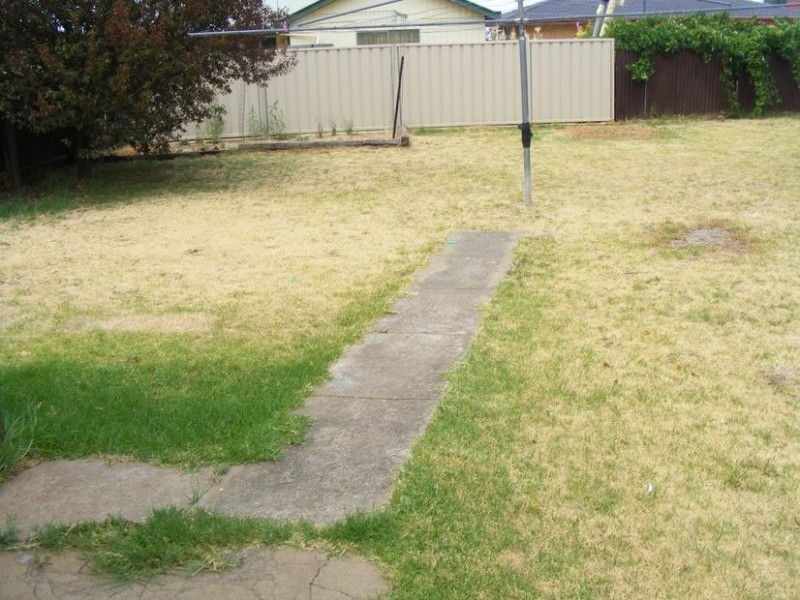 75 Dalton Street, Parkes NSW 2870