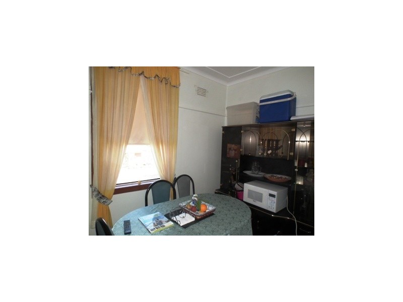 18 Gallop Ave, Parkes NSW 2870
