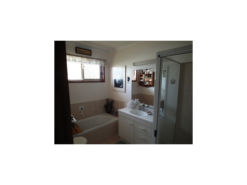 16 Vaucluse Place, Parkes NSW 2870