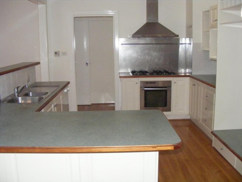 6 Want St, Parkes NSW 2870