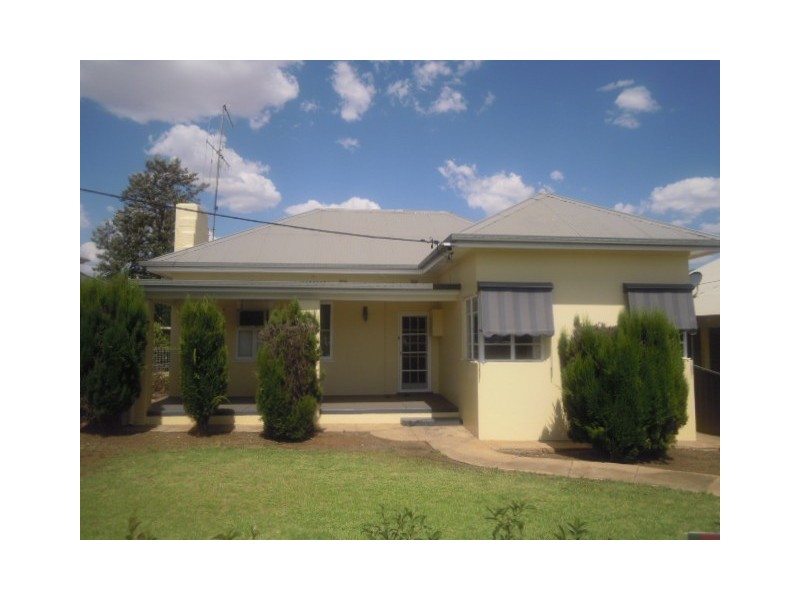 15A Bogan Street, Parkes NSW 2870