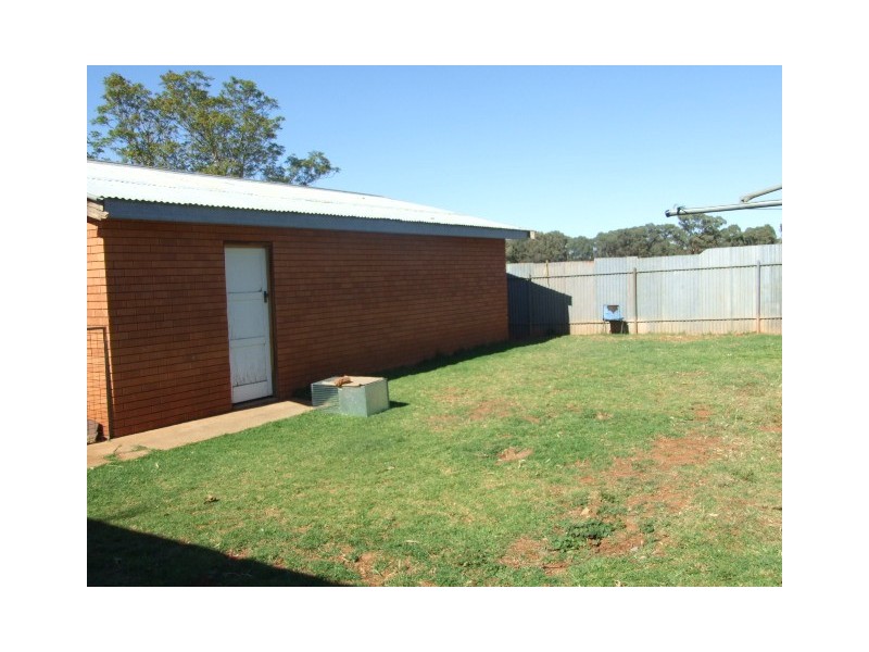 22 Nash Street, Parkes NSW 2870